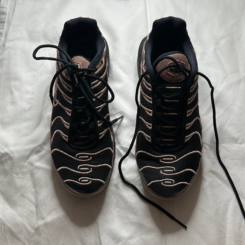 Women’s Air Max Plus Primium ‘Black Rose Gold’